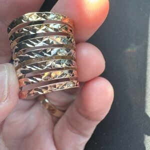 Semanario size 7      14 k Gold-Tone Textured Ring Set